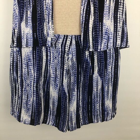 Cupcakes and Cashmere Cari Romper - Picture 9 of 13